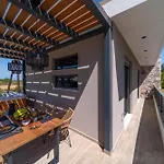 Palmeral Luxury Kremastí