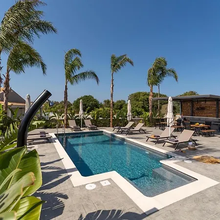 Palmeral Luxury Kremastí